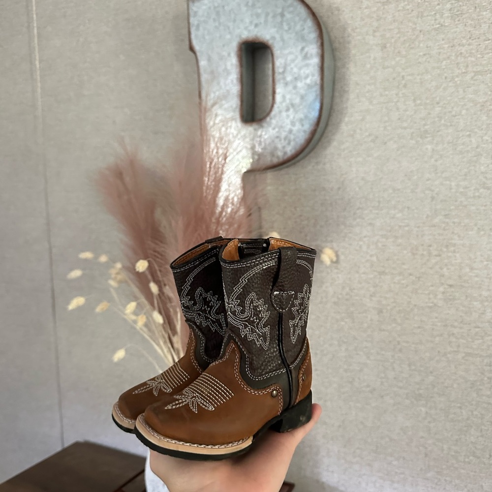 Infants, size 5 Caretta Boots. Worn twice!